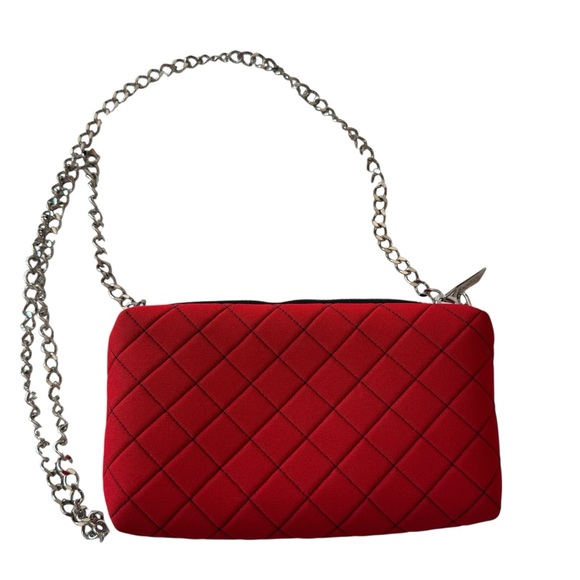 Leghila Italy Neoprene Red Diamond Pattern Crossbody Bag Silver chain strap - Picture 2 of 14